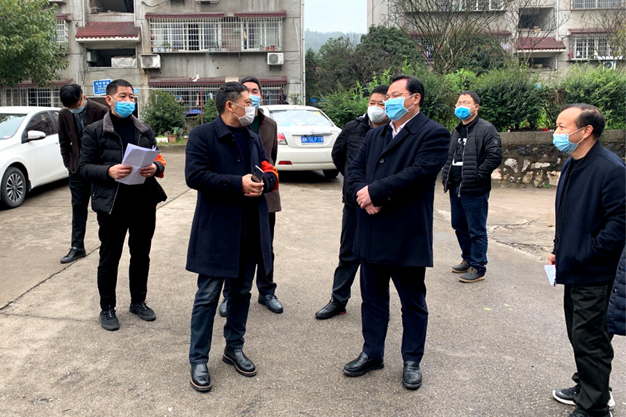 冷水江市委副書記、市長曾伯怡一行到金竹山分公司調(diào)研疫情防控工作